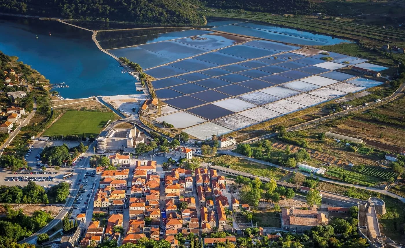 Ston walls and salt pans for a planning guide to Ston and Mali Ston on Peljesac